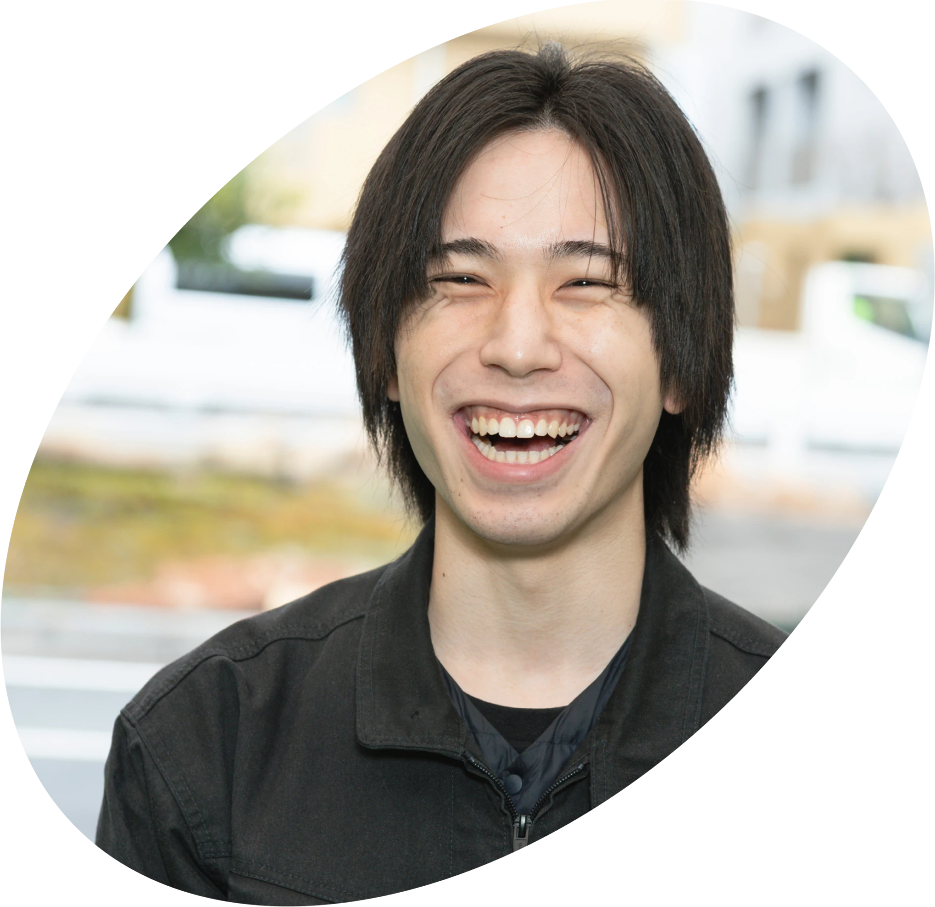 Sさん（2025年入社・元メーカー生産管理職）