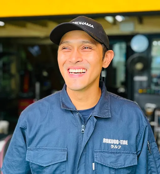 Rさん（2022年入社・元車両販売会社営業）